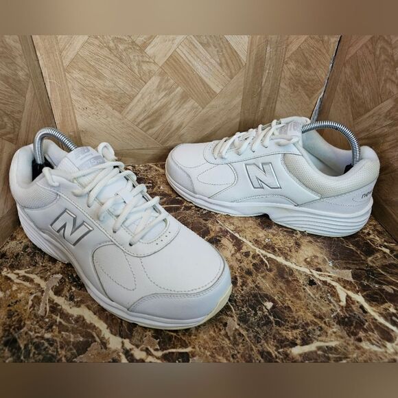 New Balance men's 475v2 walking white shoes size 7.5.      237 - Picture 1 of 12